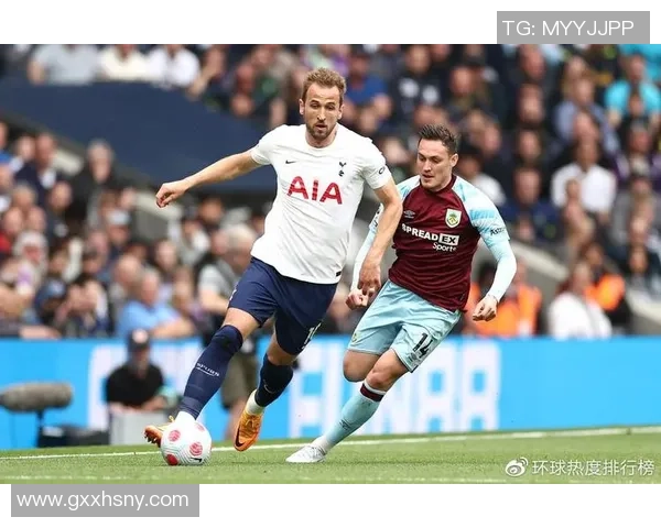 凯恩的传奇之路：从天才少年到足球巨星的成长故事