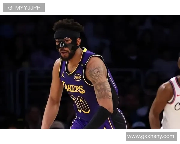 快船与湖人对决前瞻分析及赛况预测展望