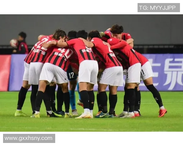 武汉卓尔与天津天海激战正酣谁将赢得这场关键对决的胜利 武汉卓尔与天津天海激战正酣谁将赢得这场关键对决的胜利