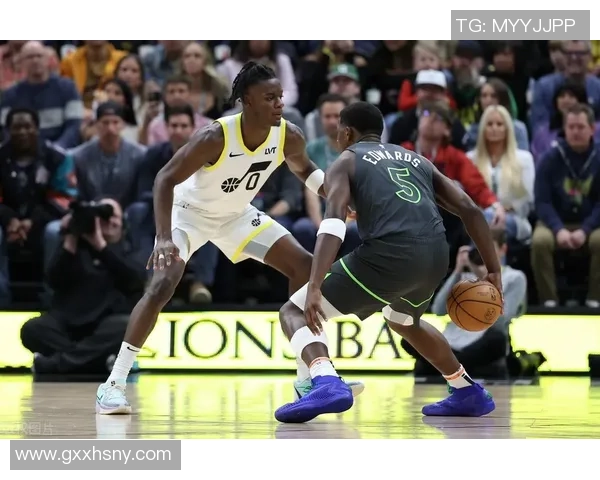 爵士队与森林狼队历史交锋回顾与战绩分析